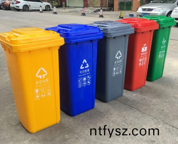 分類(lèi)垃(la)圾桶(tong)應(yīng)該(gai)如何做(zuo)好分(fen)類(lèi)標(biāo)識(shí)(shi)
